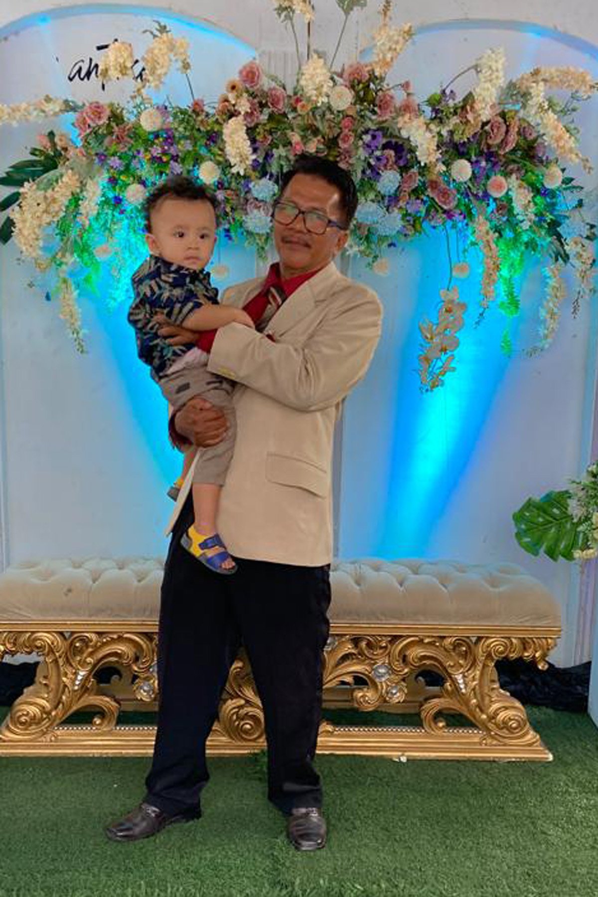 a9633740-b5a5-408b-bae8-a4bb3d8bcaed