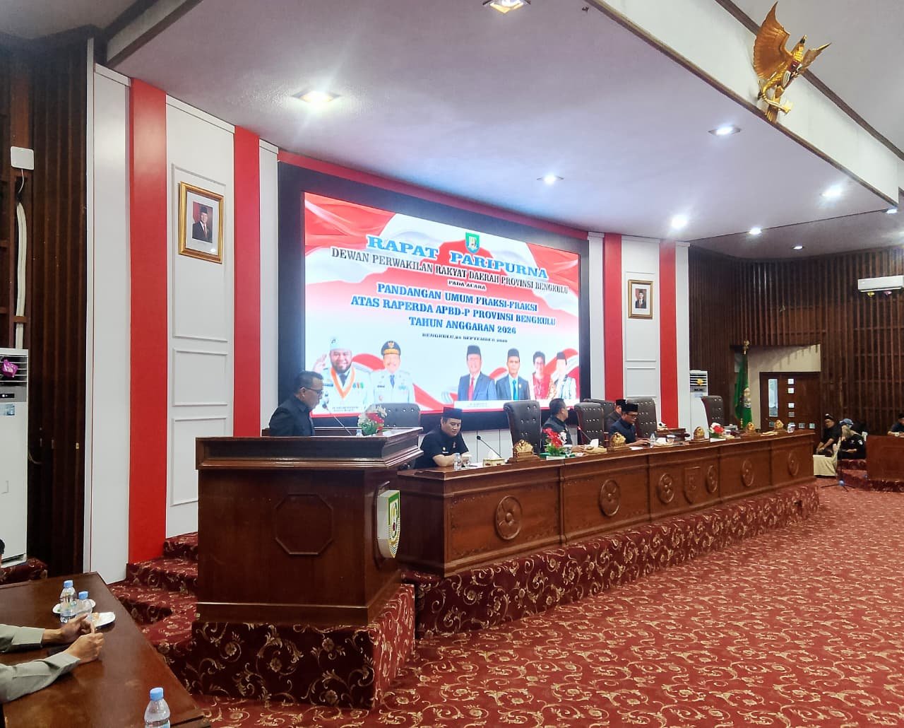 rapat DPRD